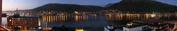 tromso-night2s.jpg (140684 bytes)